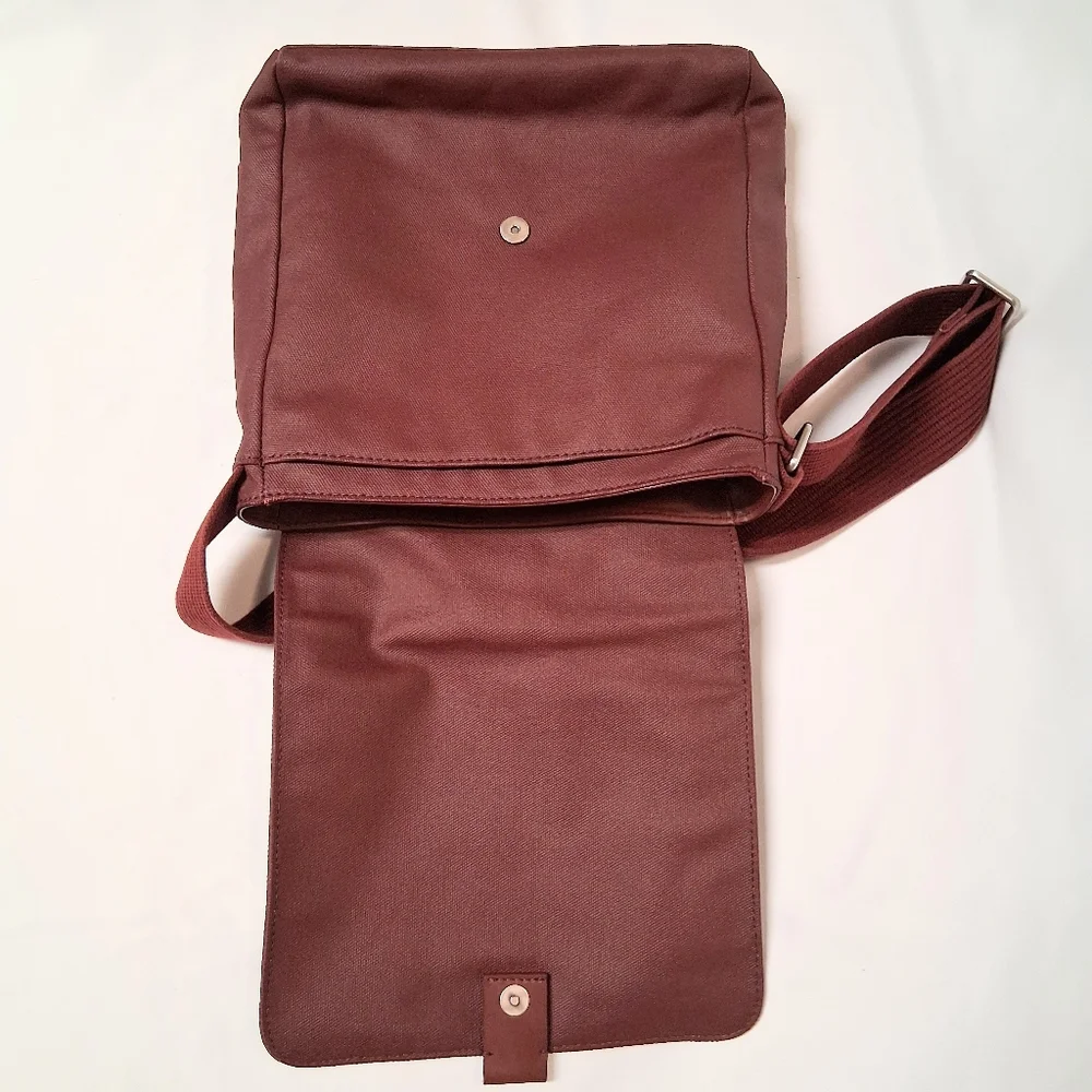 Skagen Burgundy Messenger Crossbody Bag